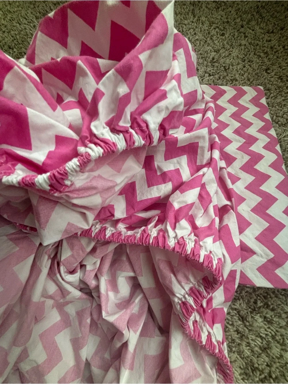 Pottery Barn Kids Pink and White Chevron Cotton Duvet Cover Set twin mint
